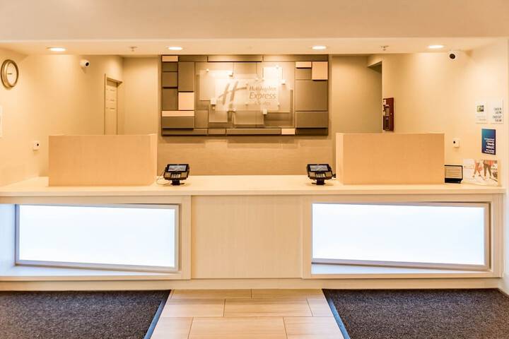 Hotel 5 of 43