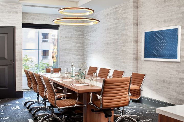 Cumberland House Knoxville Tapestry Collection by Hilton