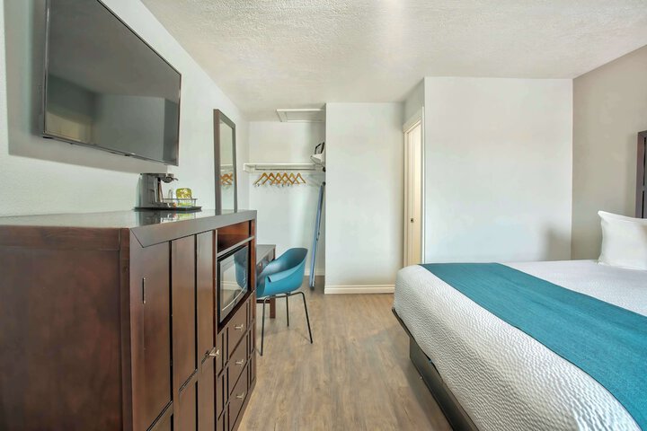 Studio 6 Suites Albany OR
