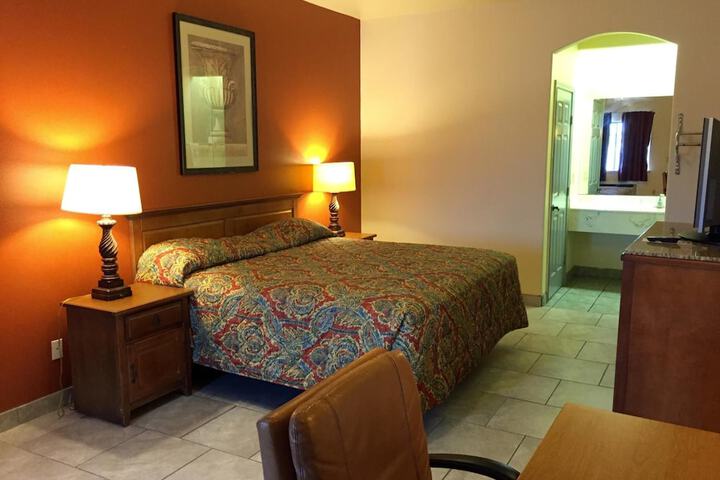 Room 10 of 20