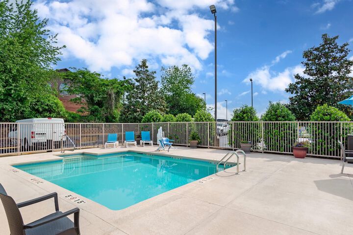 Comfort Suites Oxford I-20 exit 188