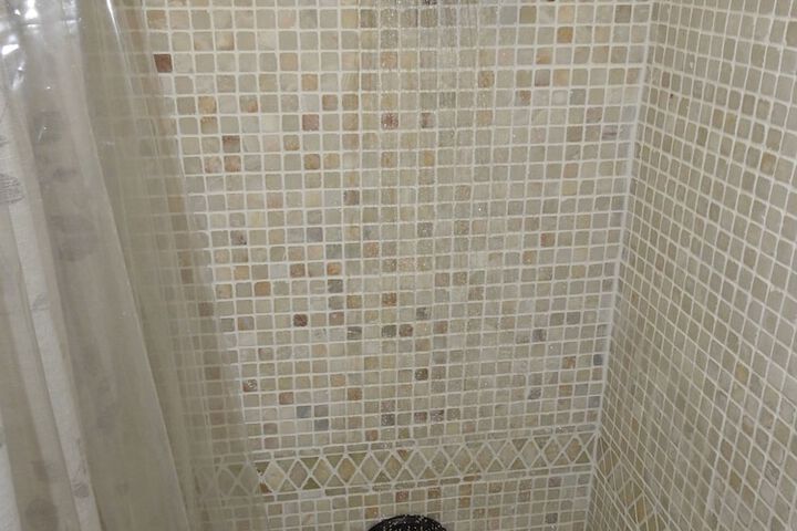 Room 10 of 34
