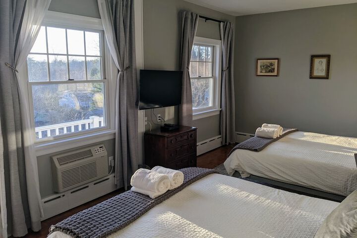 Room 183 of 239