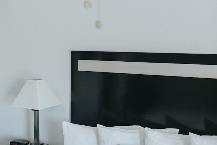 Room 108 of 112