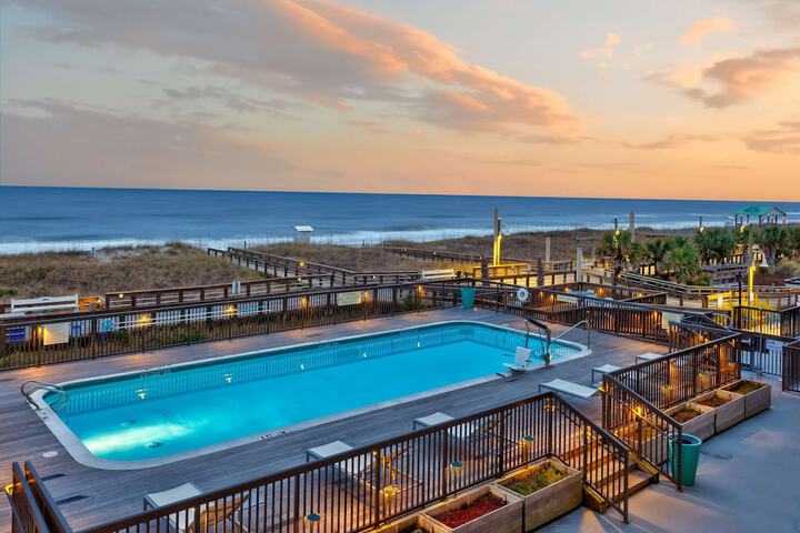 Hampton Inn & Suites Carolina Beach Oceanfront