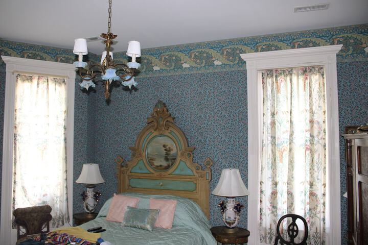 Room 15 of 24