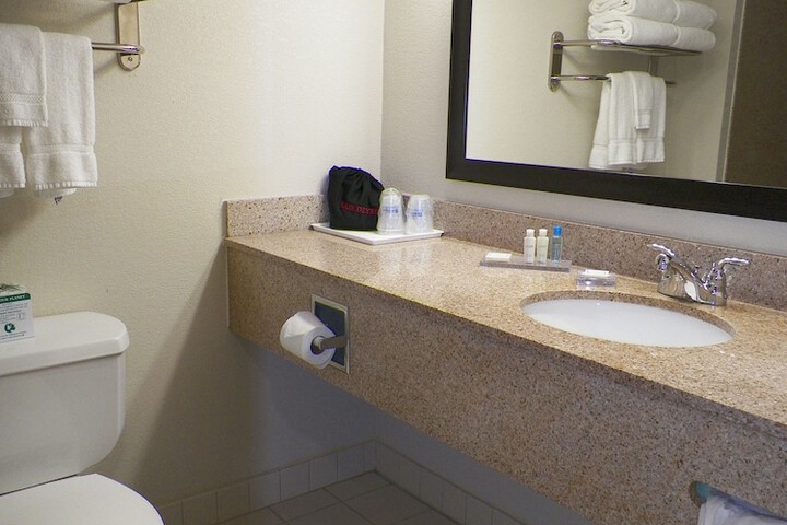 Holiday Inn Express & Suites Cedar Falls - Waterloo by IHG