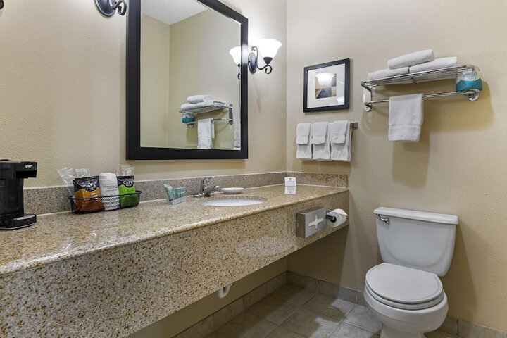 Best Western Franklin Town Center Hotel & Suites