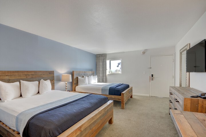 Room 28 of 63