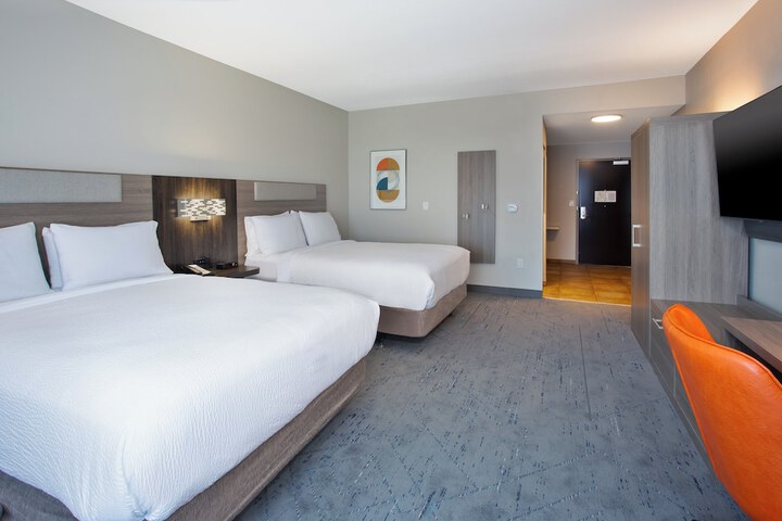 Room 48 of 61