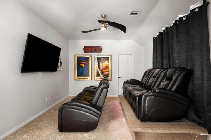 Upscale 4BR Cypress Home w Pool Hot Tub, Theater, Sleeps 20