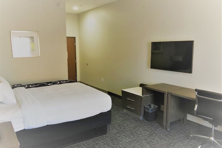 Room 11 of 26