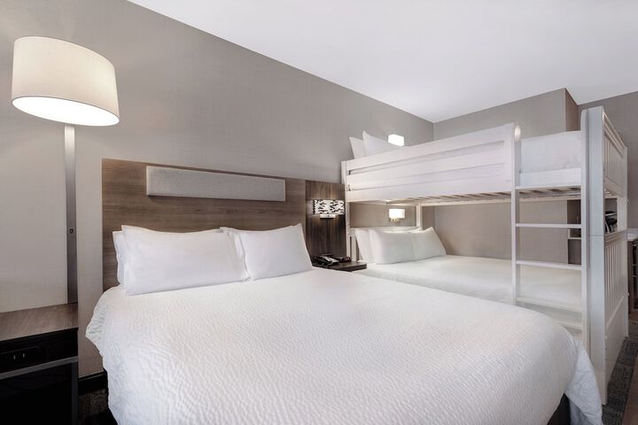Holiday Inn Express & Suites Moab by IHG