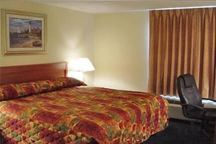 Room 12 of 24