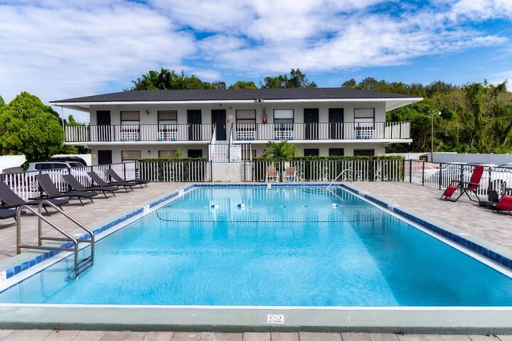 Pool 5 of 34