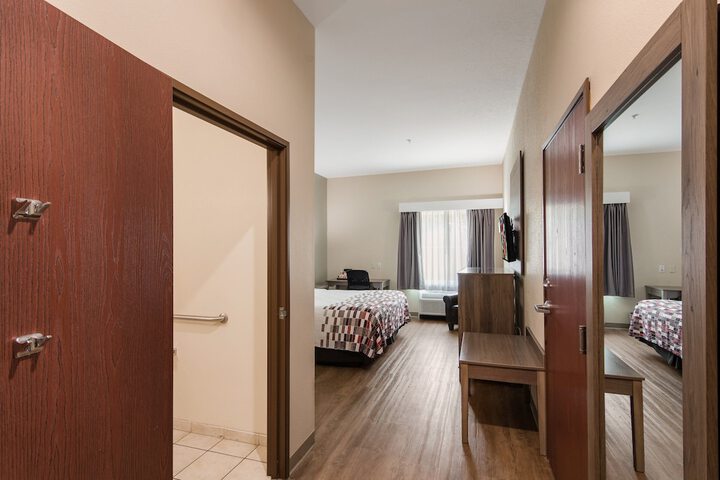 Room 16 of 42