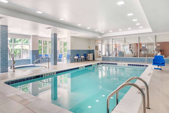 Pool 4 of 37
