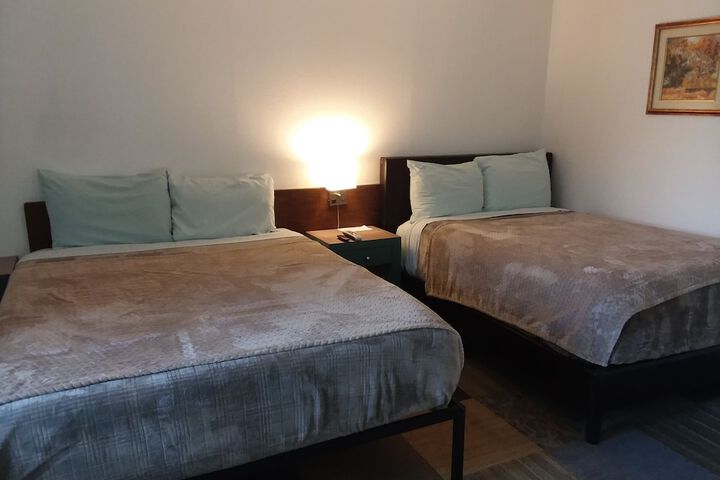 Room 28 of 35