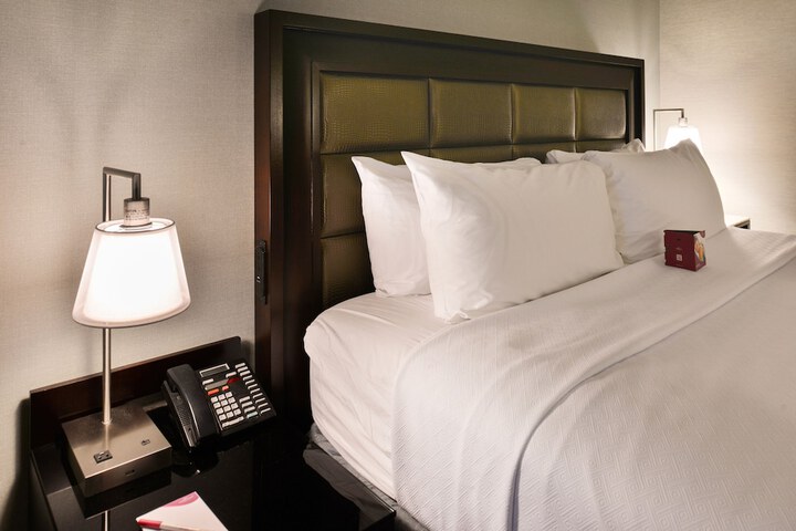 Crowne Plaza Springfield by IHG