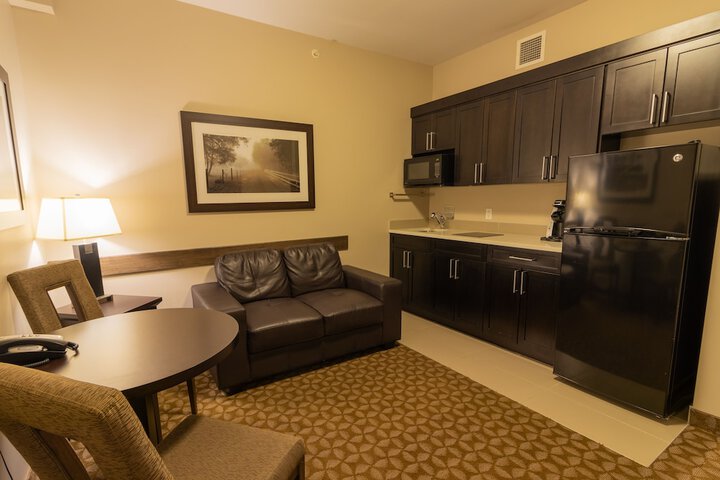 Room 4 of 35