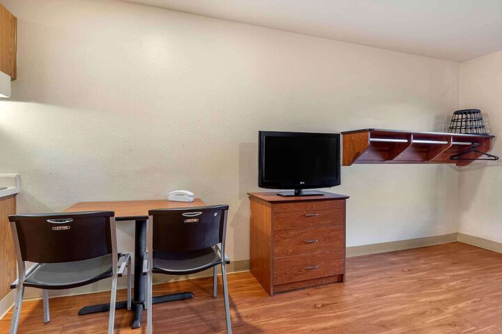 Room 13 of 26