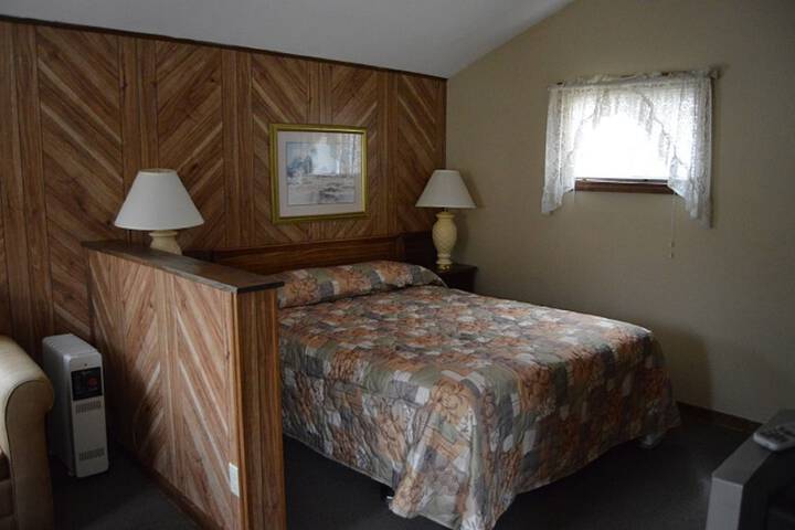 Kennebunk Gallery Motel & Cottages
