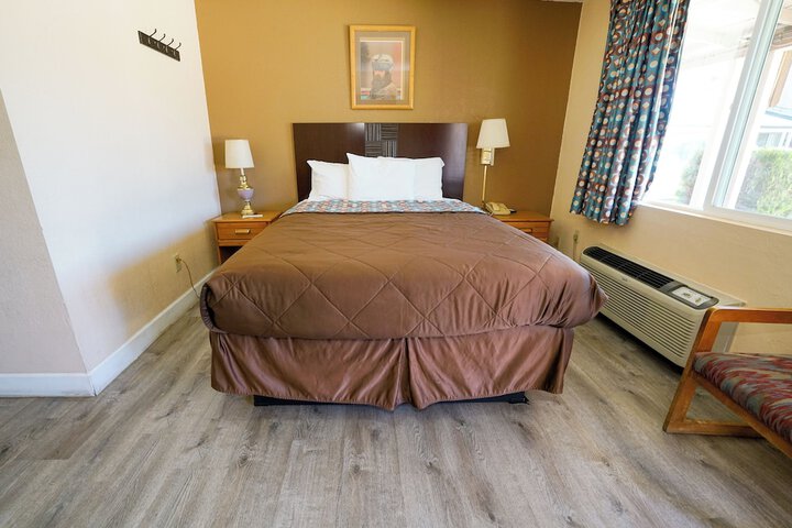 Room 16 of 23