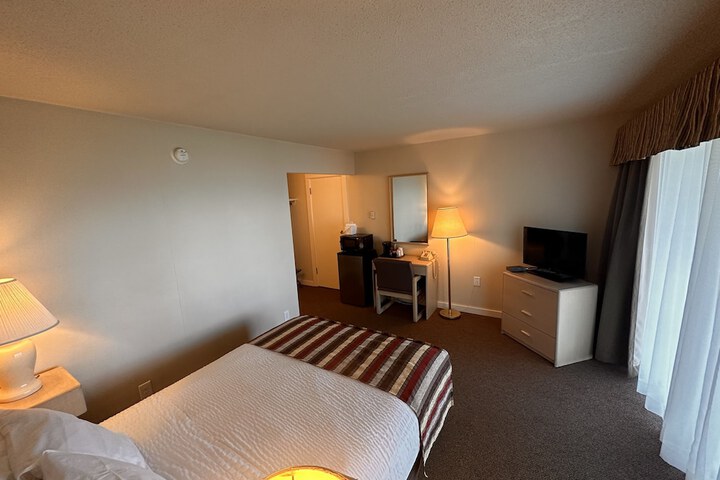 Room 26 of 181