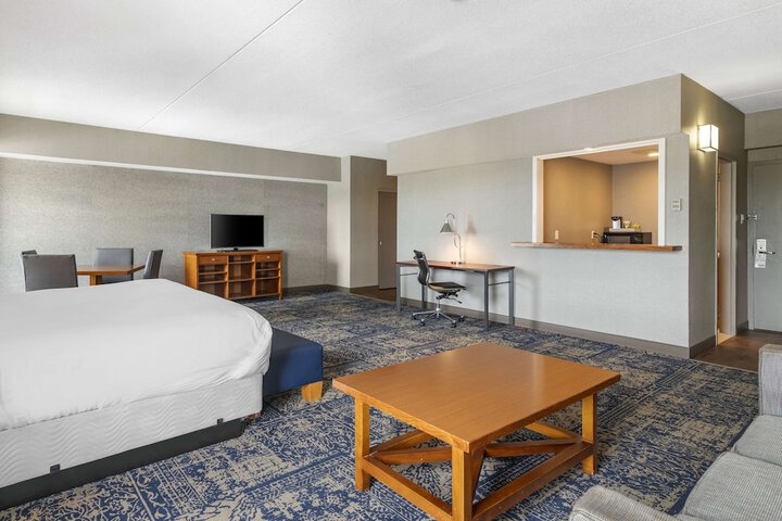 Room 9 of 27