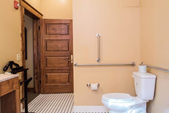 Room 28 of 56