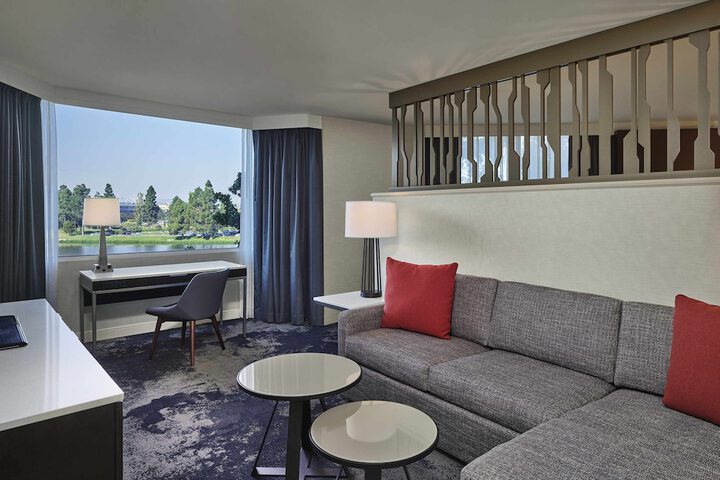 Room 103 of 196