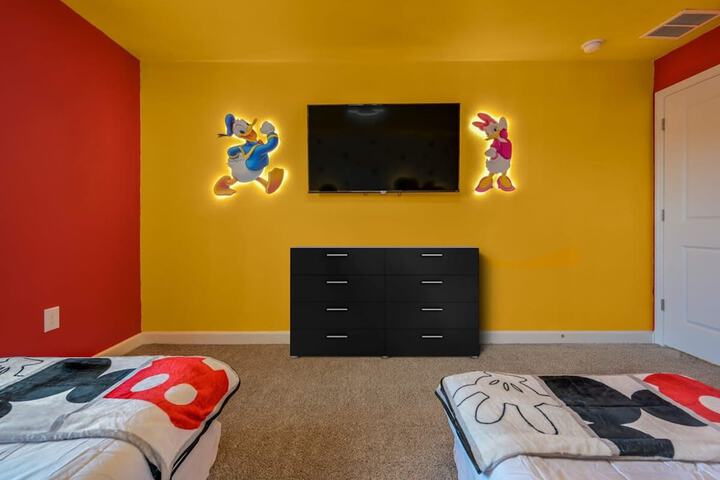 Room 10 of 61
