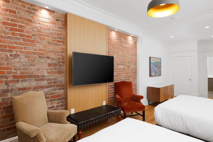 Room 26 of 119