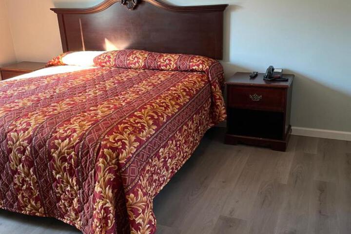 Perry-O Inn & Suites