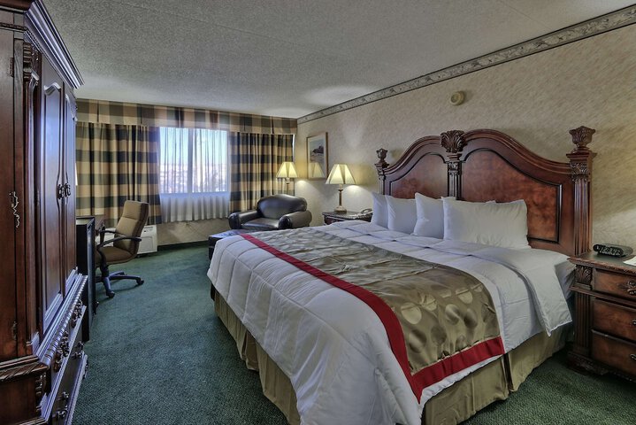 Room 43 of 64