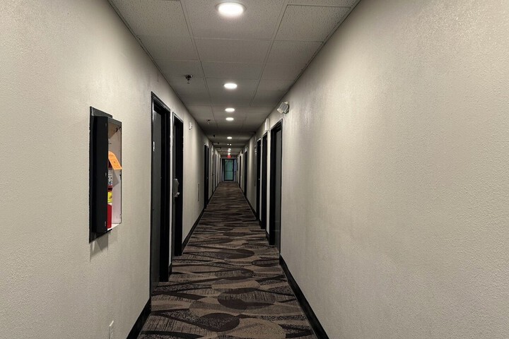 Ballroom/Hall 34 of 34