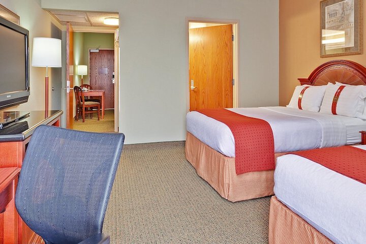 Room 18 of 35