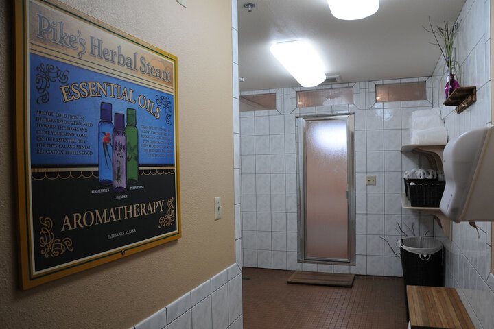 Room 14 of 33
