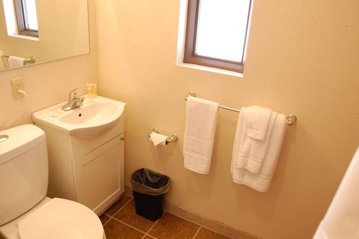 Alpine Lodge & Resort Burkesville
