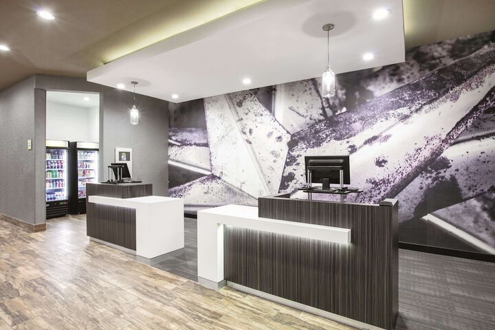 Hotel Interior 10 of 33
