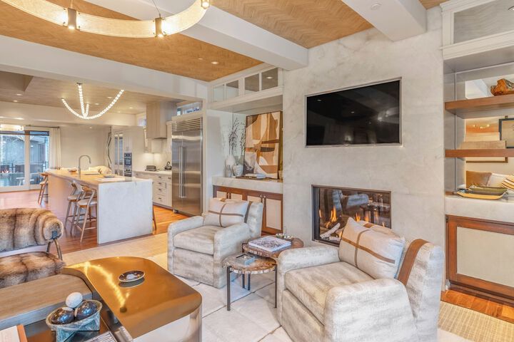 Element 52 Auberge Collection