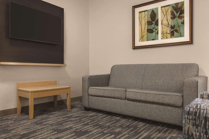 Room 7 of 29