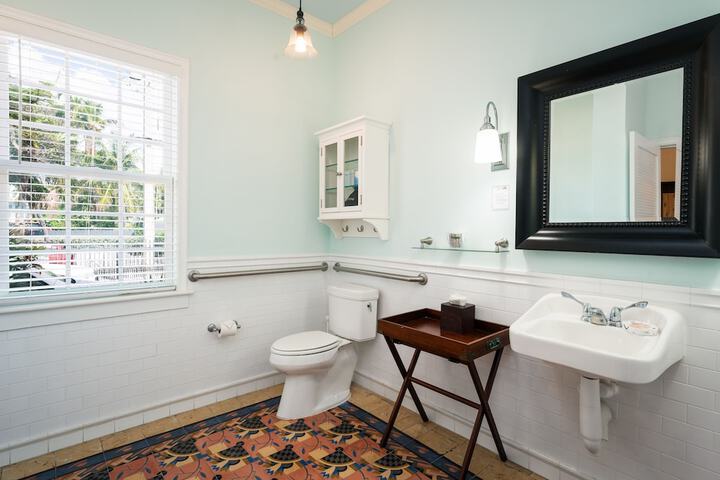 Southernmost House - Adult Exclusive