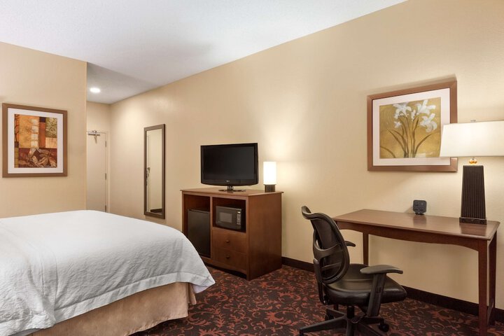 Room 12 of 24