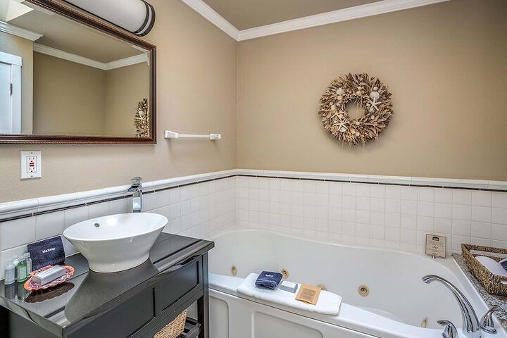 Cannon Beach Hotel Collection