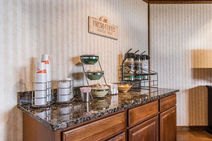 Breakfast/Coffee Service 48 of 55