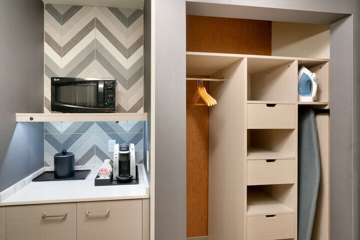 Room 43 of 75