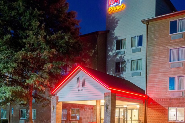 Hotel 8 of 33