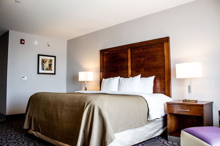 Room 32 of 49