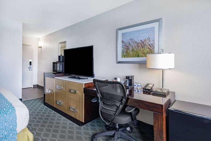 Room 18 of 44